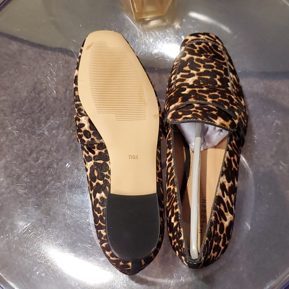Animal Print Flat Shoe - Picture 7 of 9